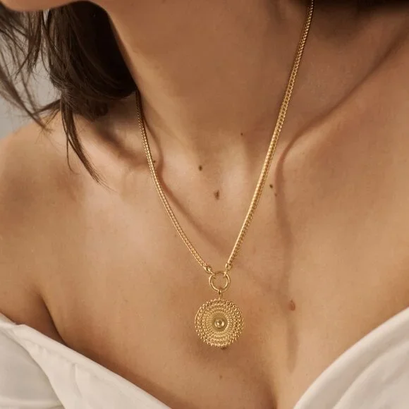 Monica Vinader Juno Disc Pendant 18k Gold Vermeil - Picture 2 of 9